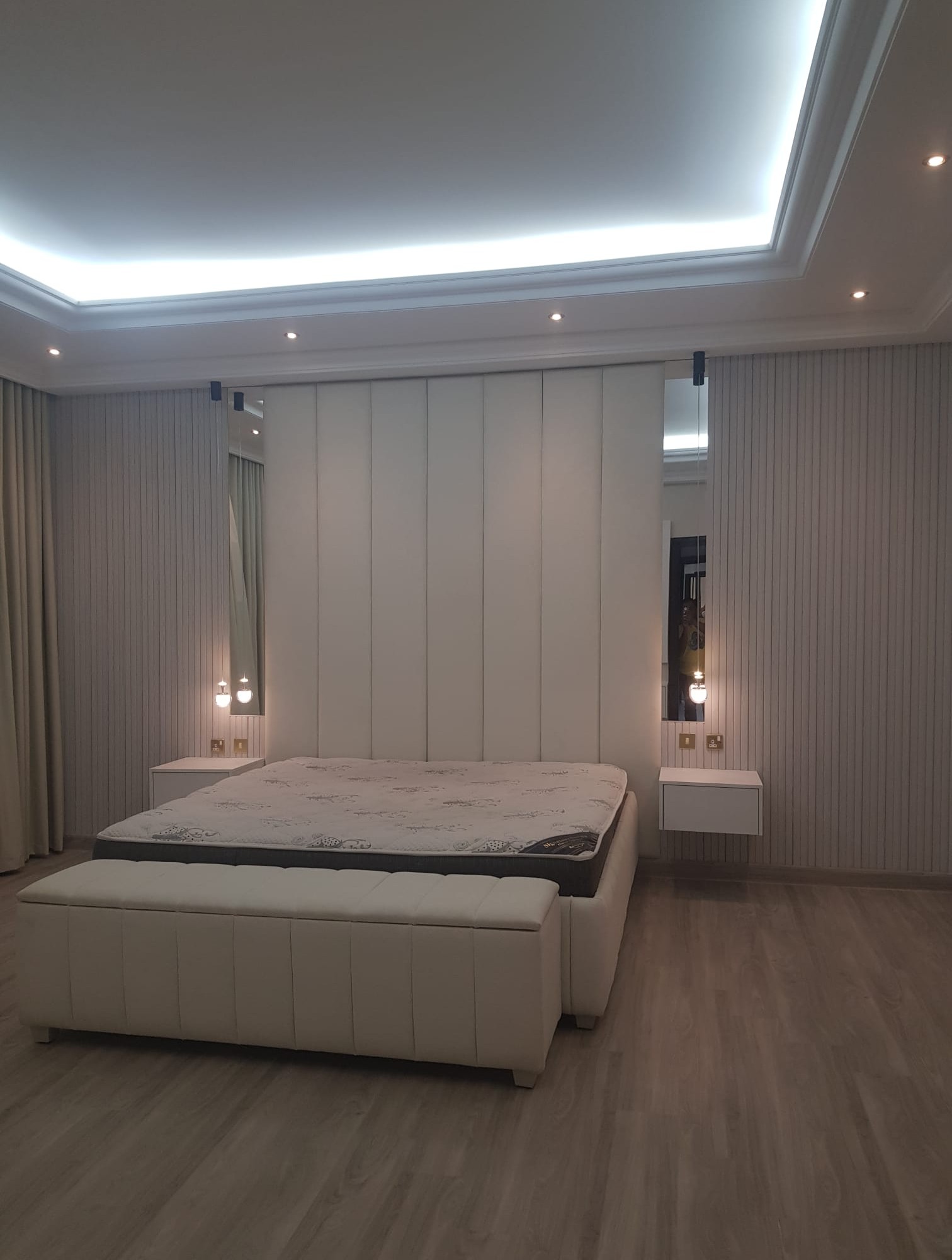 Contact furniture home decoration - Portfolio 5