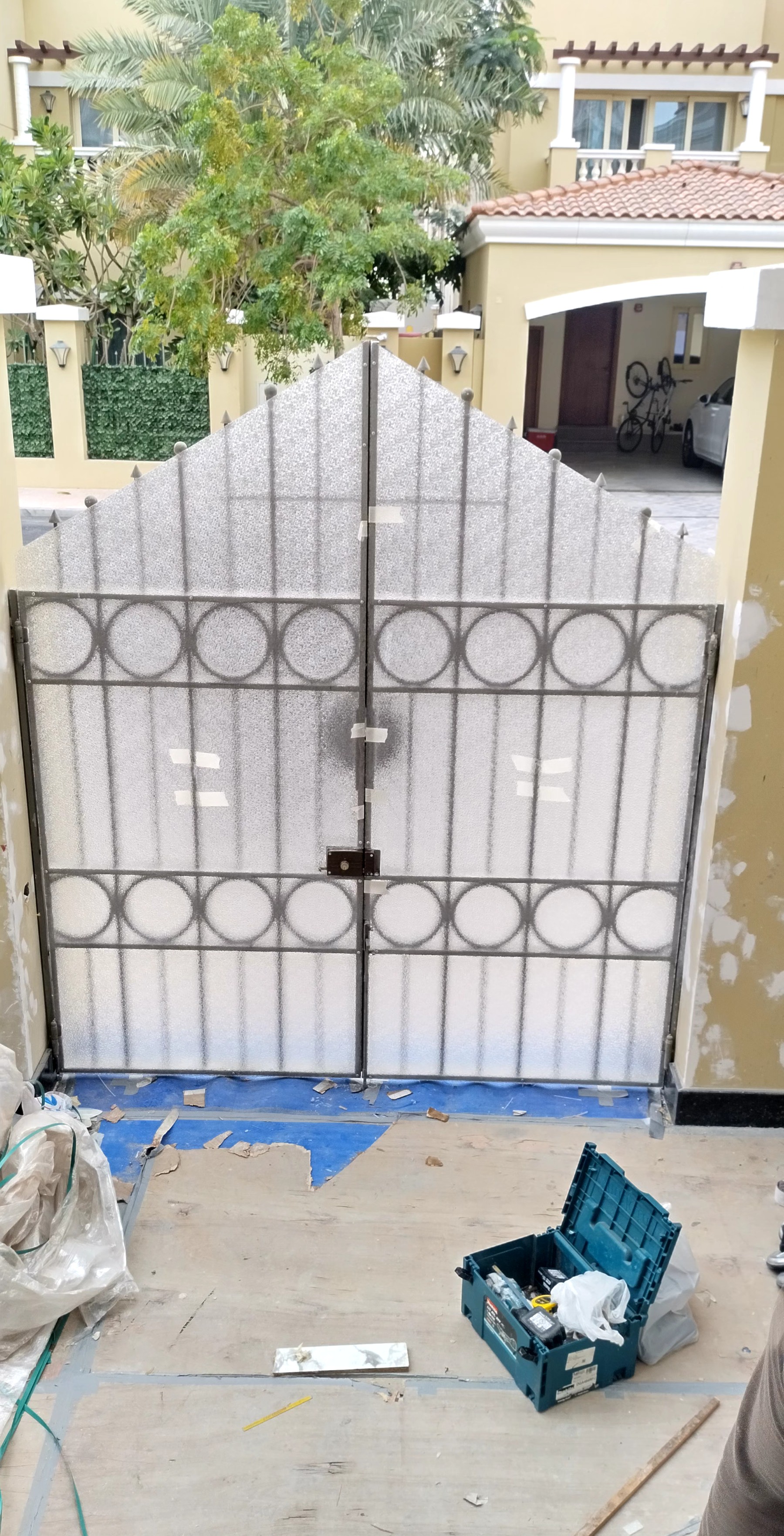 ايمن - Portfolio 12