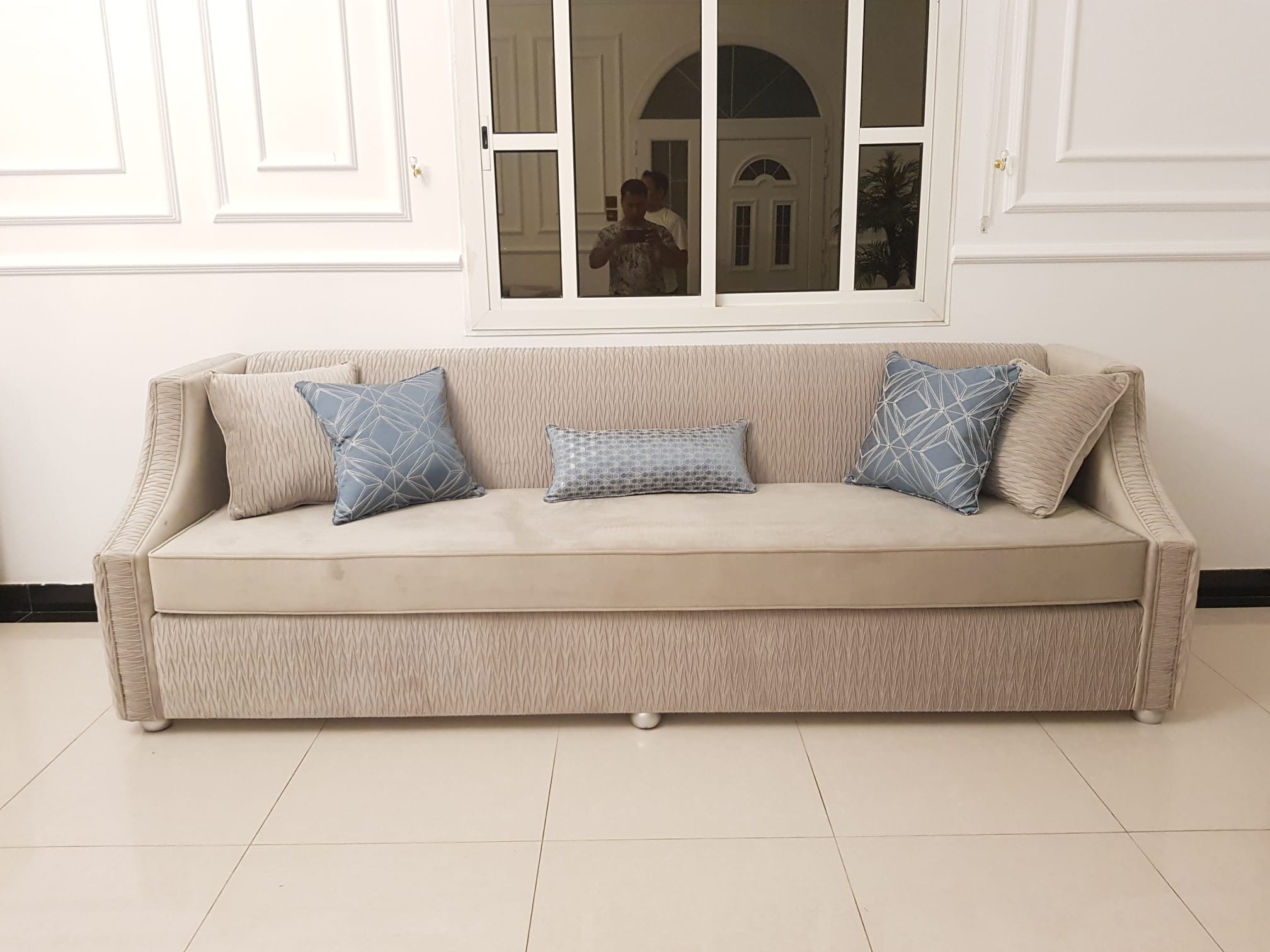 Contact furniture home decoration - Portfolio 3