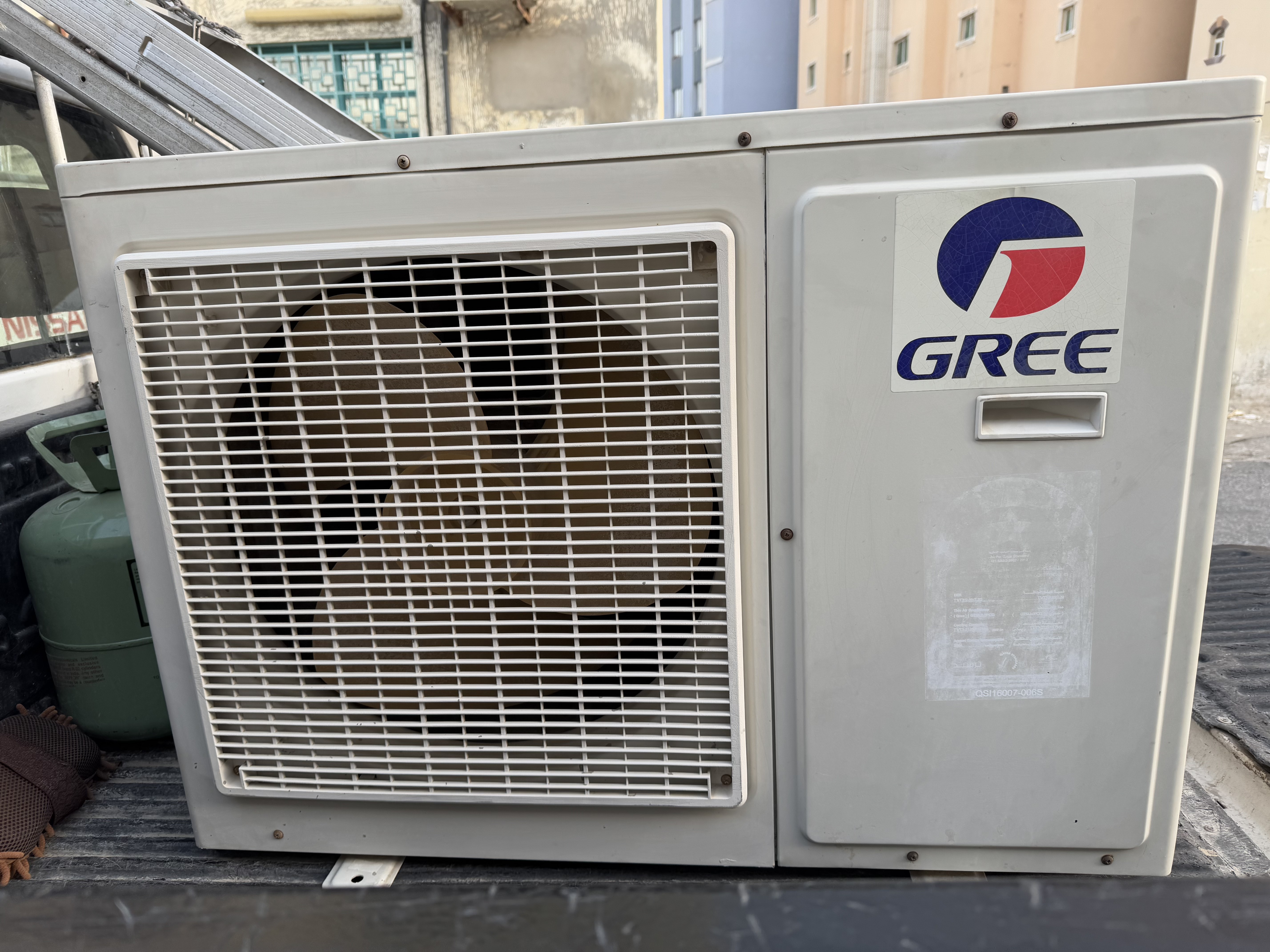 Emergency Ac call service 24 hours          we are buying used and damage ac - Portfolio 4